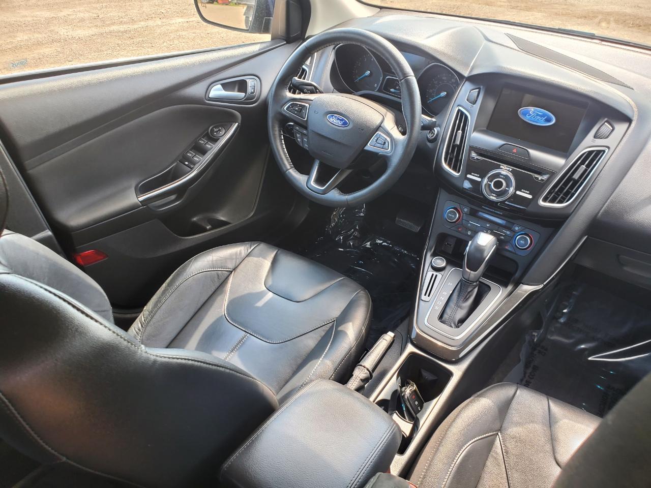 Ford Focus 4dr Sdn Titanium 2016