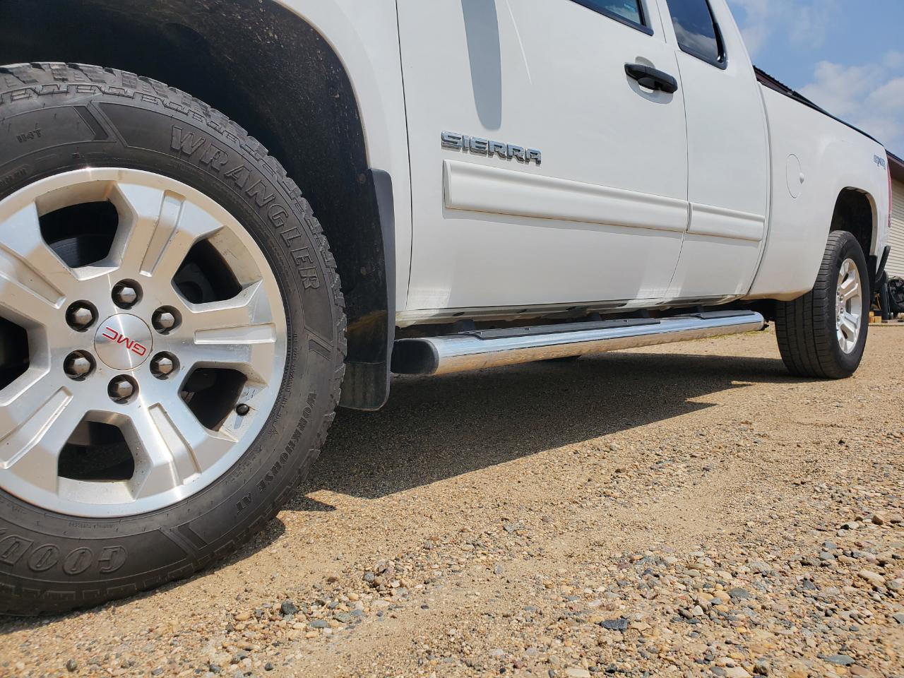 GMC Sierra 1500 4WD Ext Cab 143.5" SLE 2013