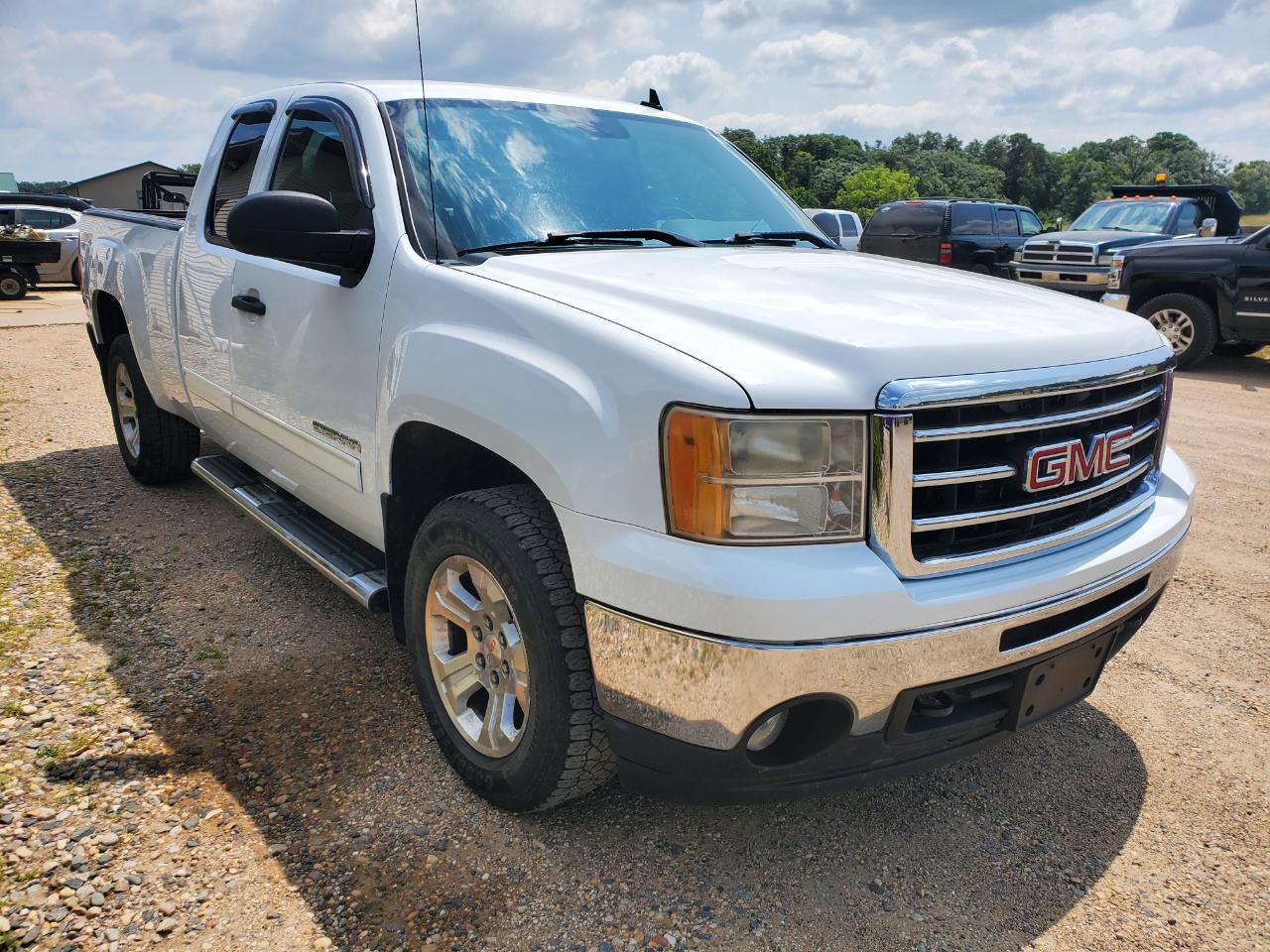GMC Sierra 1500 4WD Ext Cab 143.5" SLE 2013