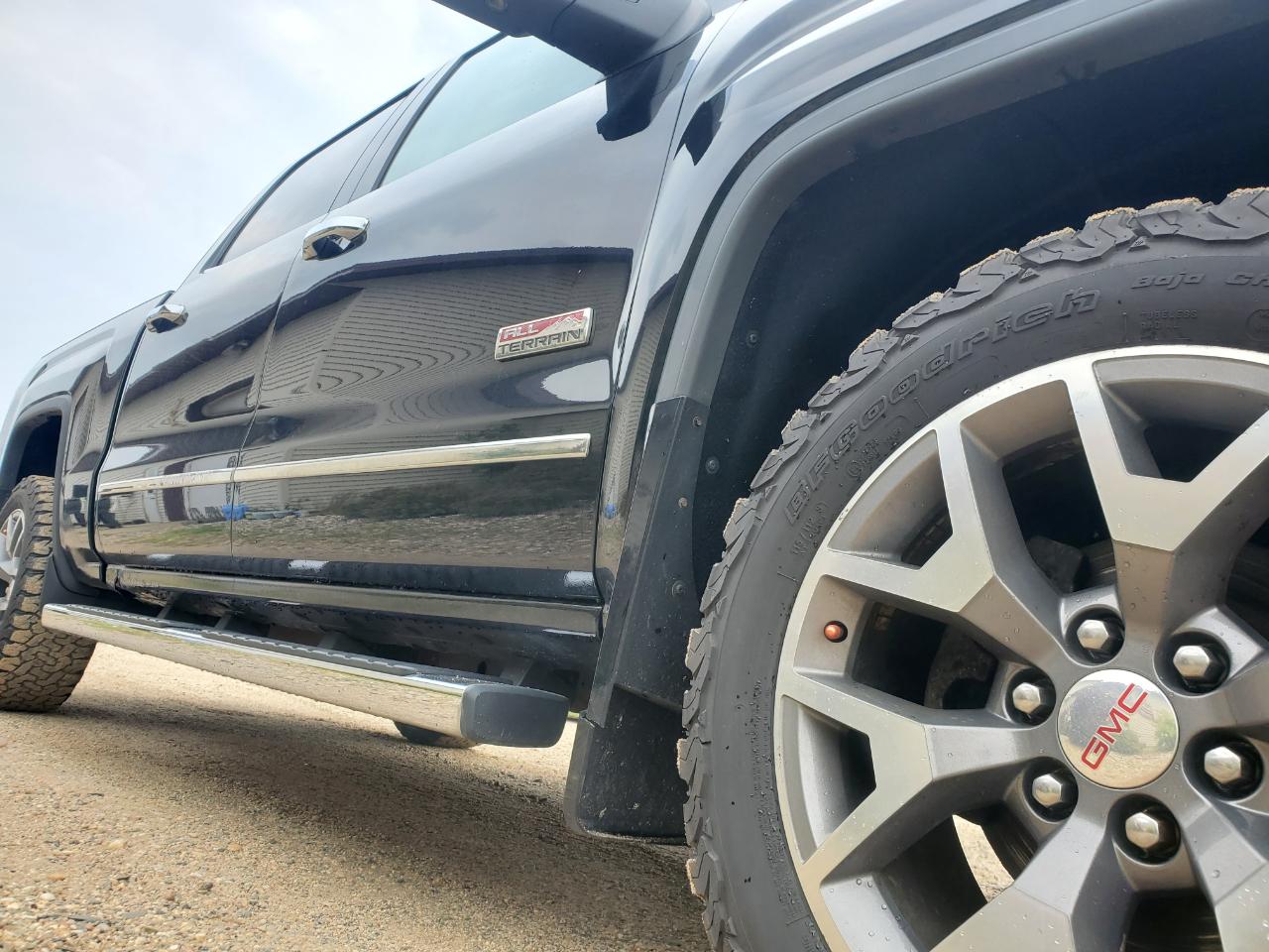 GMC Sierra 1500 4WD Crew Cab 143.5" SLT 2014