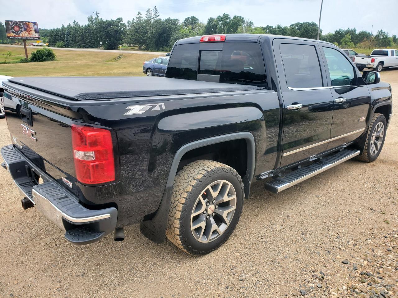 GMC Sierra 1500 4WD Crew Cab 143.5" SLT 2014