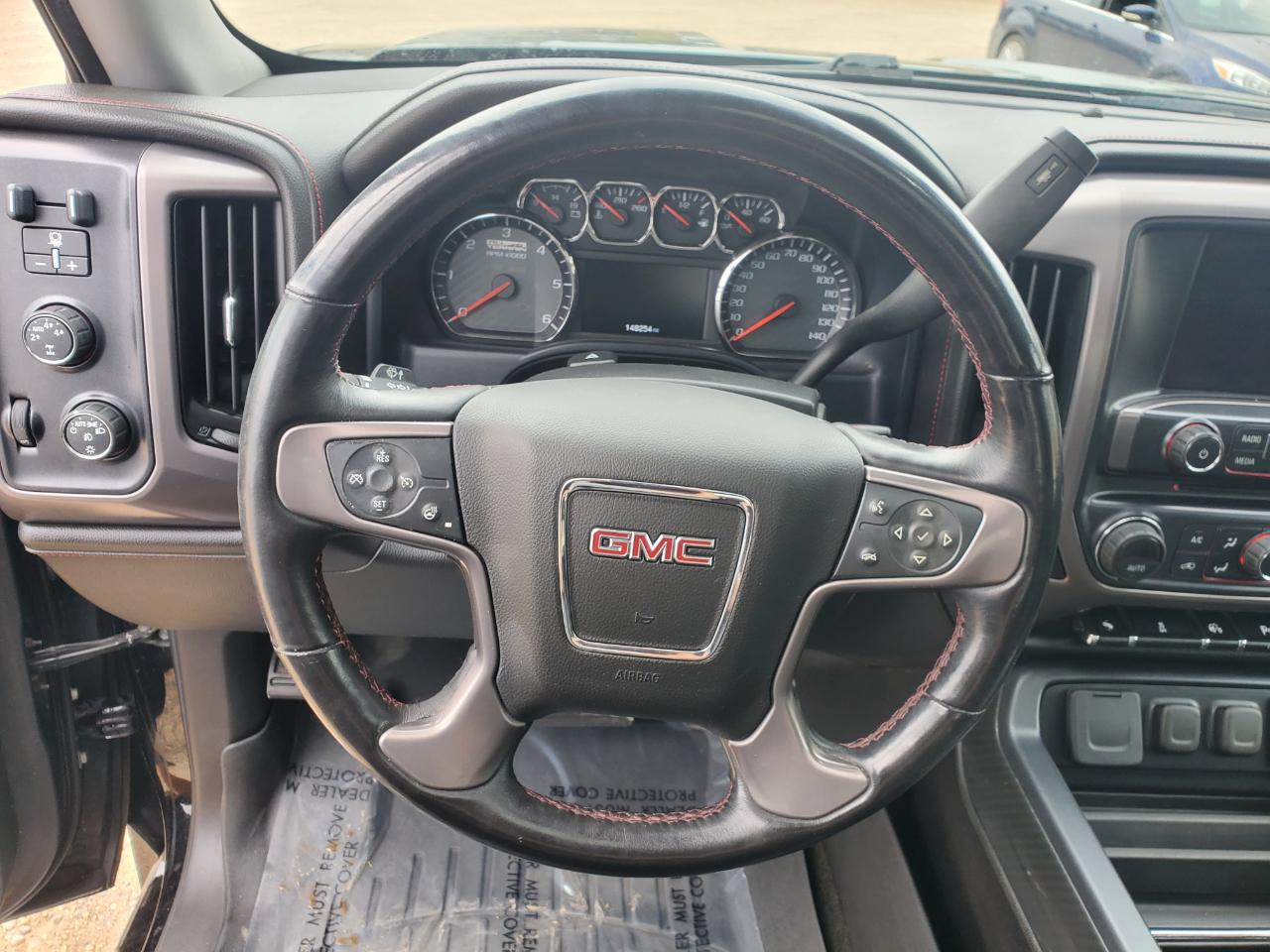 GMC Sierra 1500 4WD Crew Cab 143.5" SLT 2014
