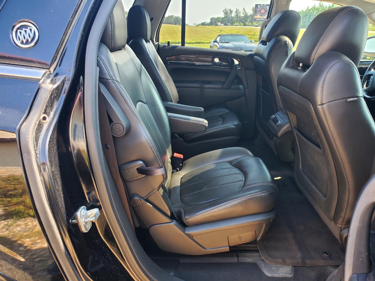Buick Enclave AWD 4dr Premium 2017