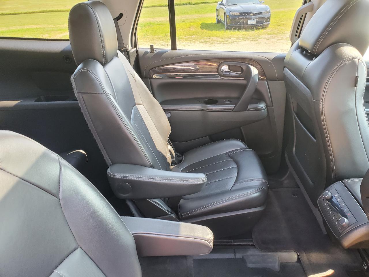 Buick Enclave AWD 4dr Premium 2017