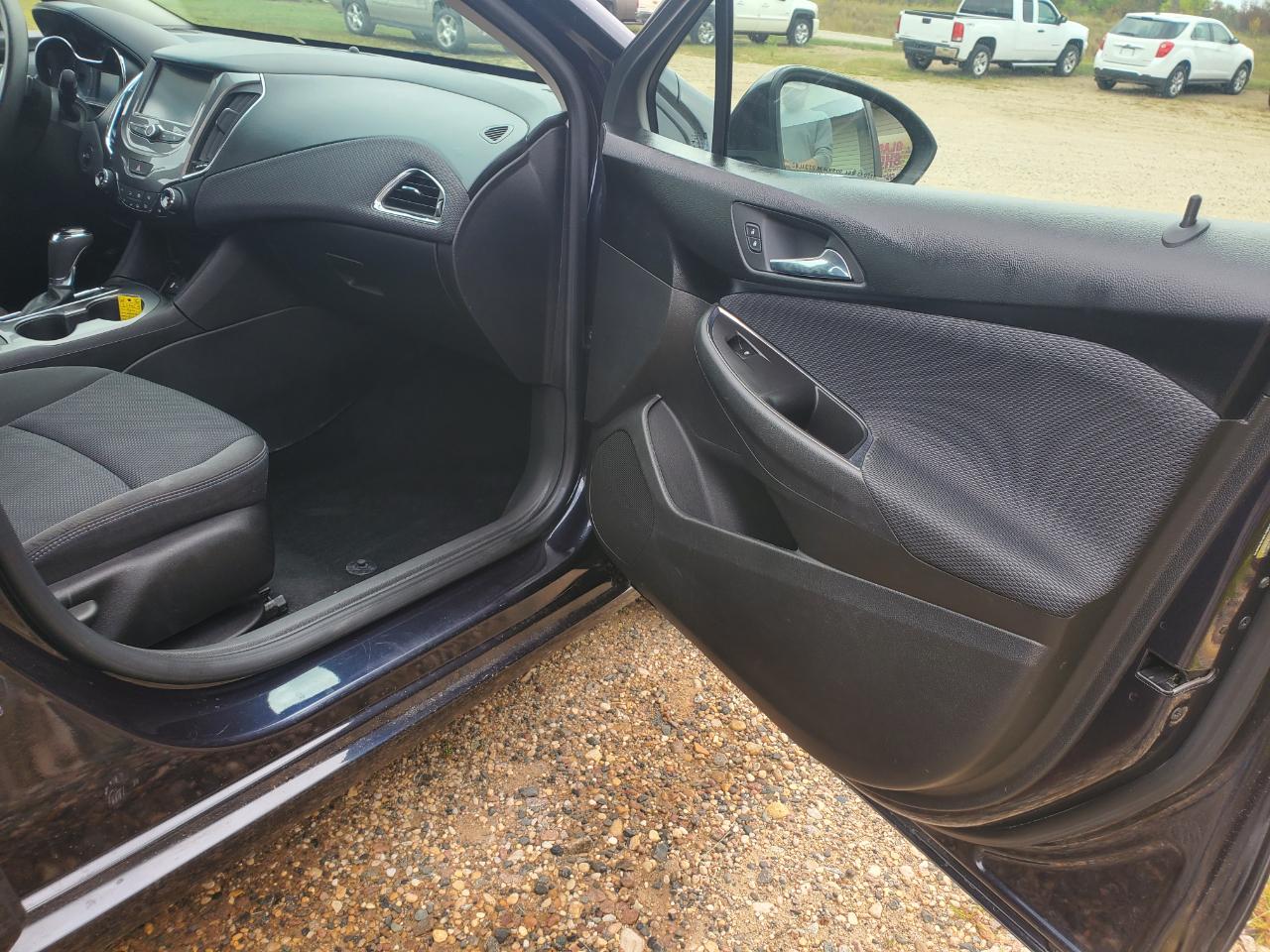 Hyundai Sonata 4dr Sdn 2.4L Auto GLS 2011