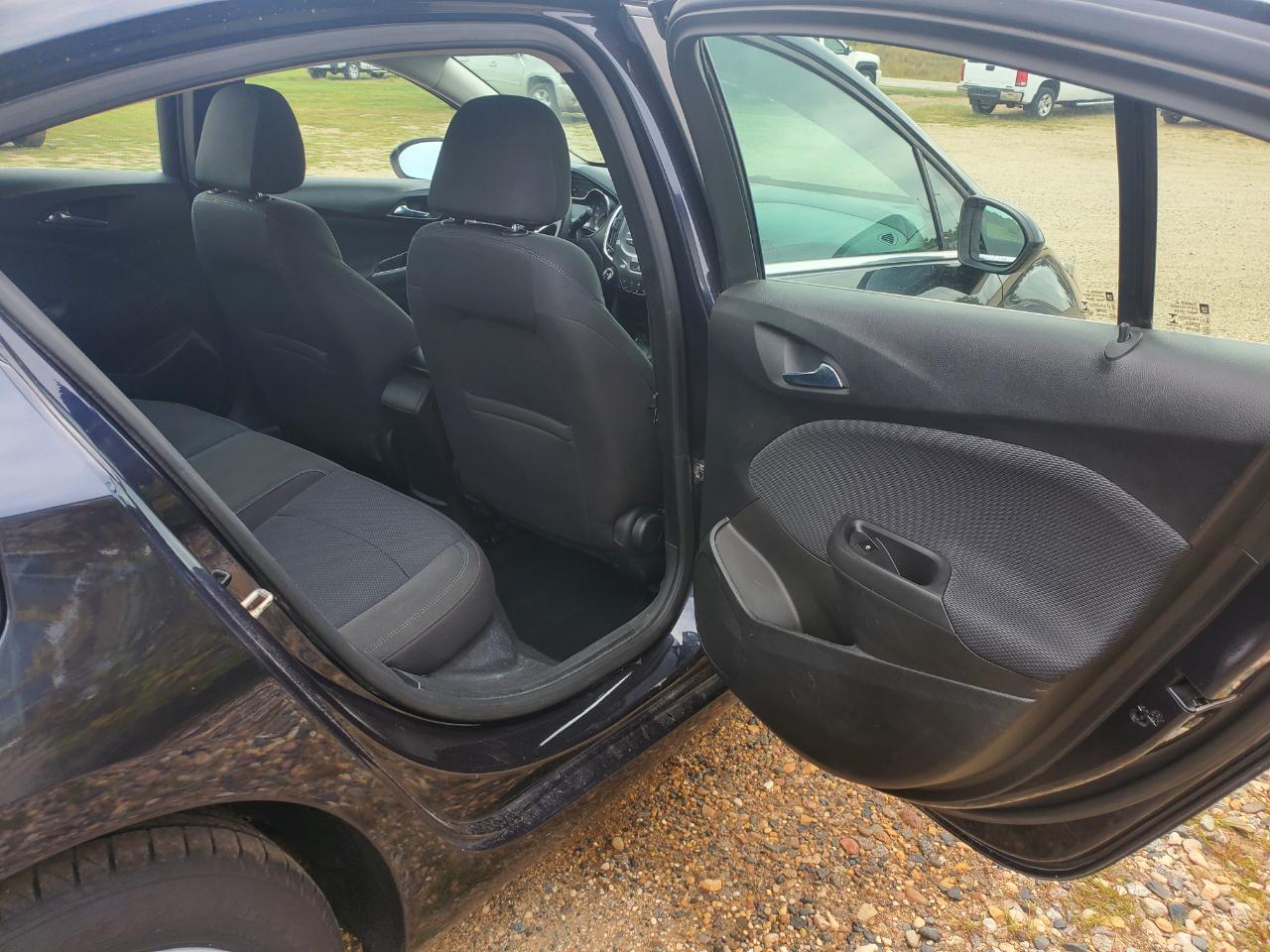 Hyundai Sonata 4dr Sdn 2.4L Auto GLS 2011
