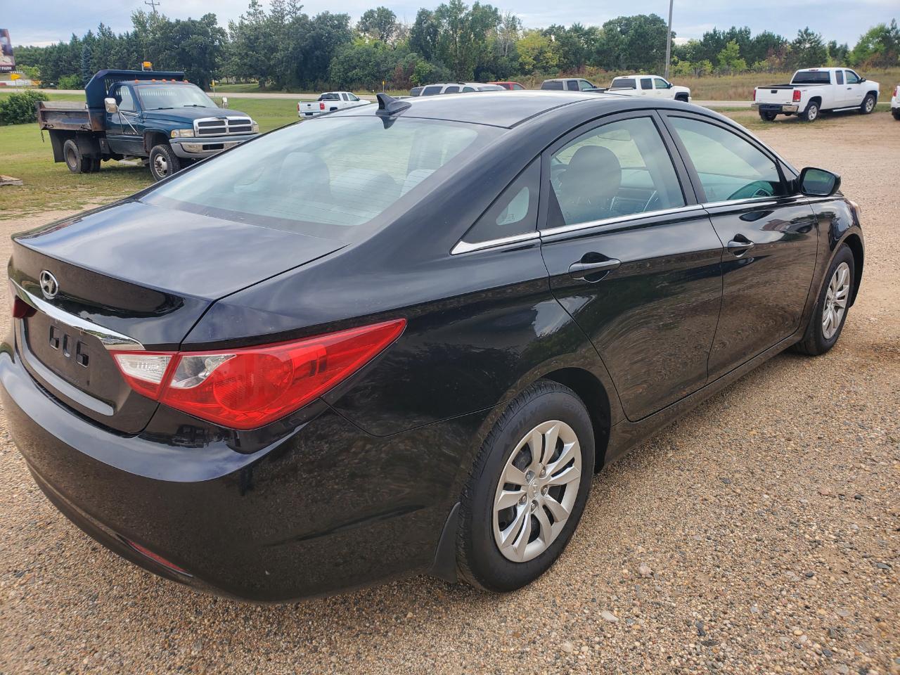 Hyundai Sonata 4dr Sdn 2.4L Auto GLS 2011