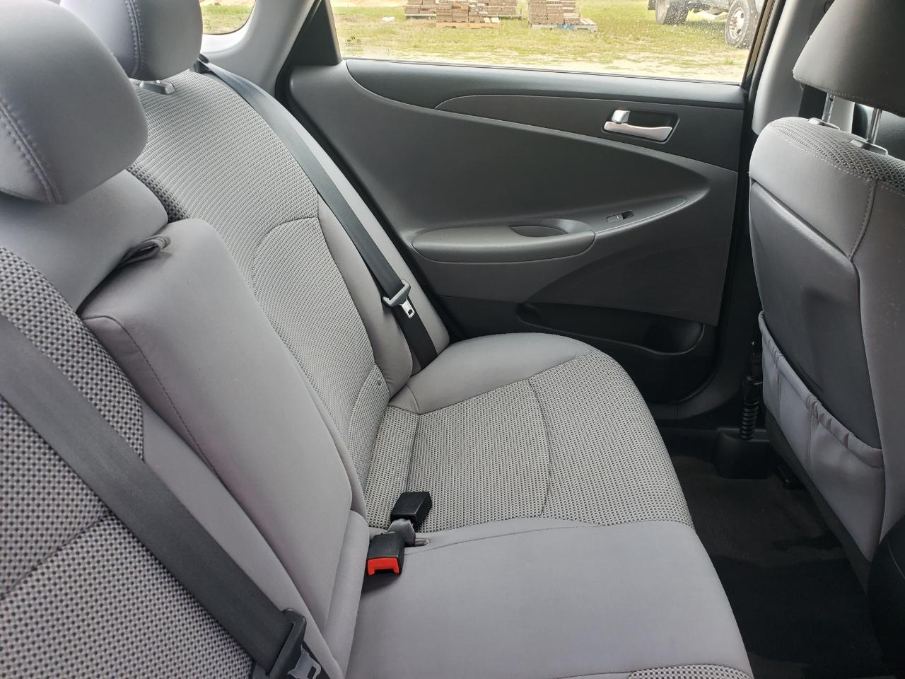 Hyundai Sonata 4dr Sdn 2.4L Auto GLS 2011