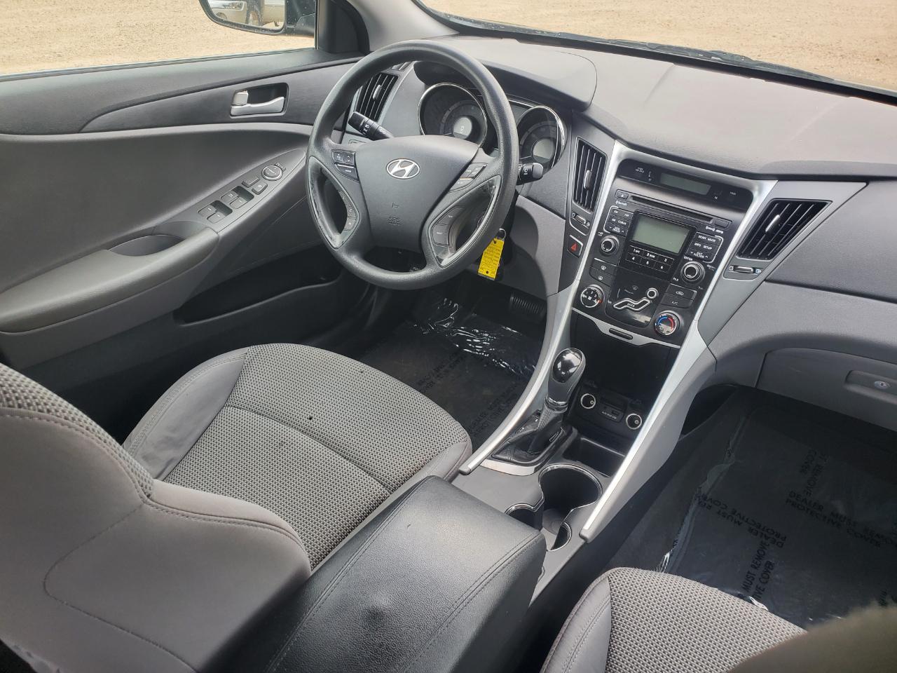 Hyundai Sonata 4dr Sdn 2.4L Auto GLS 2011