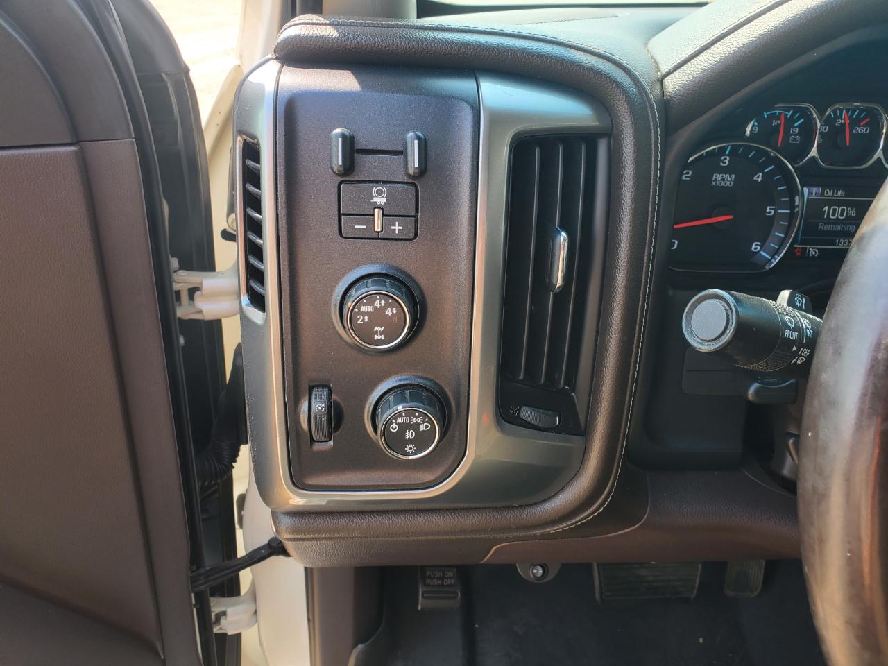 Chevrolet Silverado 1500 4WD Crew Cab 143.5" LTZ w/1LZ 2014
