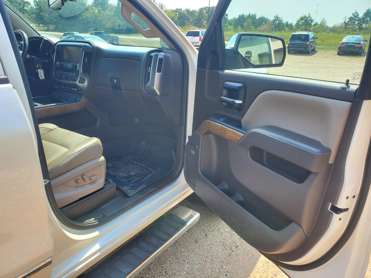 Chevrolet Silverado 1500 4WD Crew Cab 143.5" LTZ w/1LZ 2014