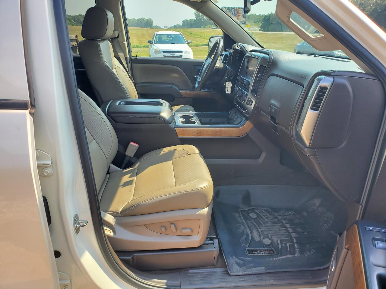 Chevrolet Silverado 1500 4WD Crew Cab 143.5" LTZ w/1LZ 2014