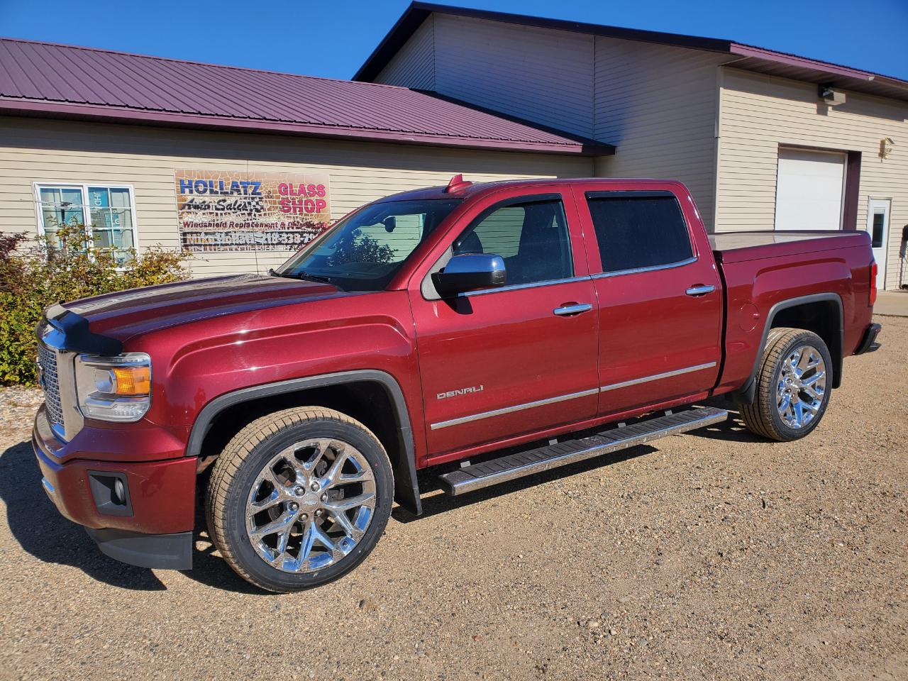 2015 GMC Sierra 1500 4WD Crew Cab 143.5" Denali
