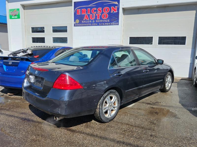 Honda Accord EX Sedan AT with Side Curtain Airbags 2006