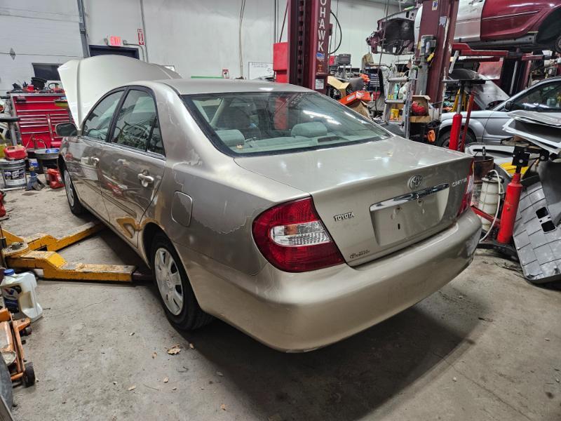 Toyota Camry LE 2002