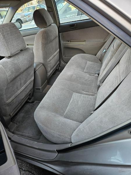 Toyota Camry LE 2002