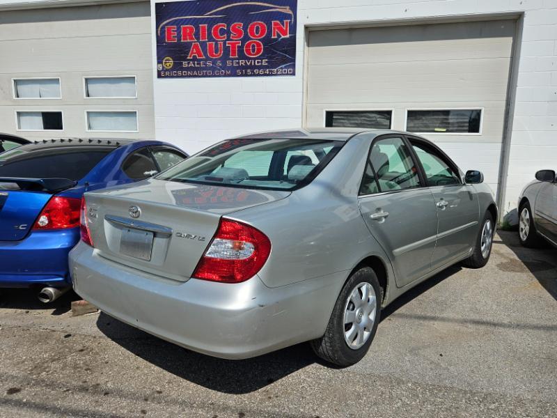 Toyota Camry LE  2002