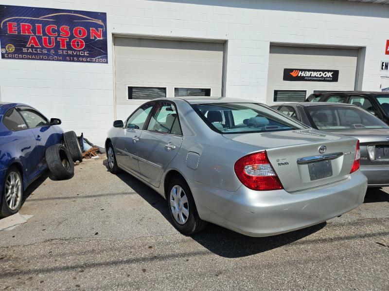 Toyota Camry LE  2002