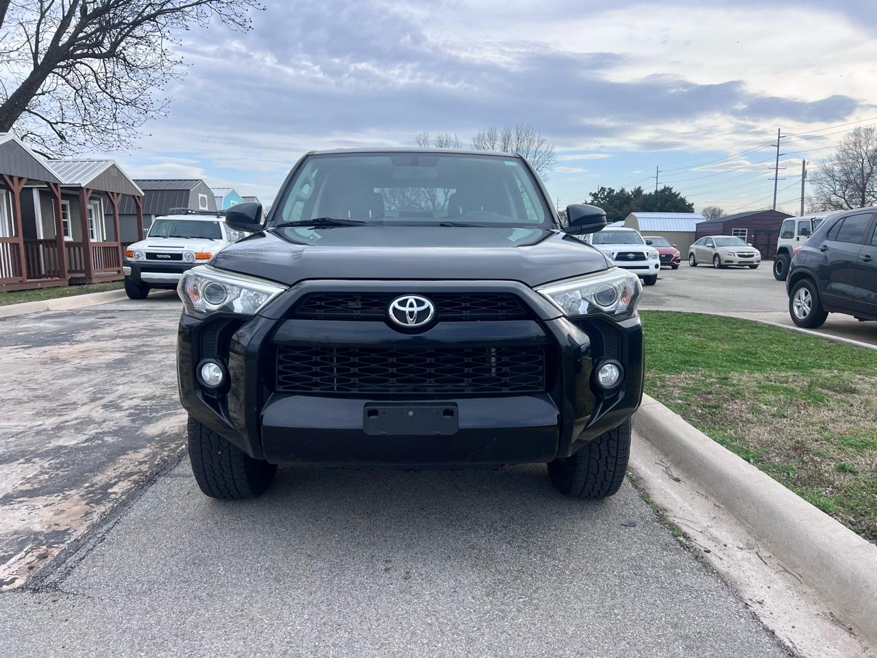 Toyota 4Runner SR5 2WD 2018