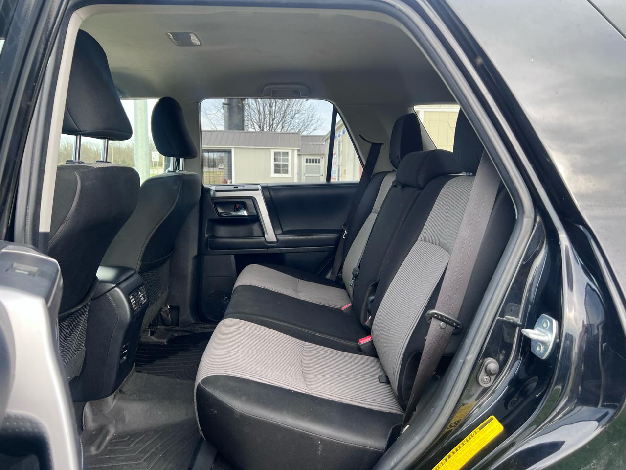 Toyota 4Runner SR5 2WD 2018