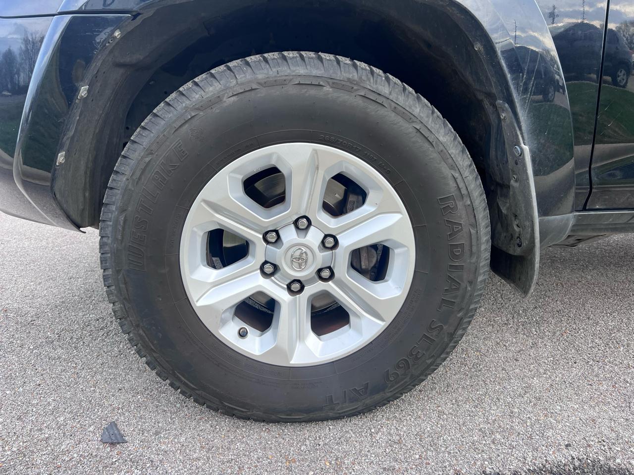 Toyota 4Runner SR5 2WD 2018