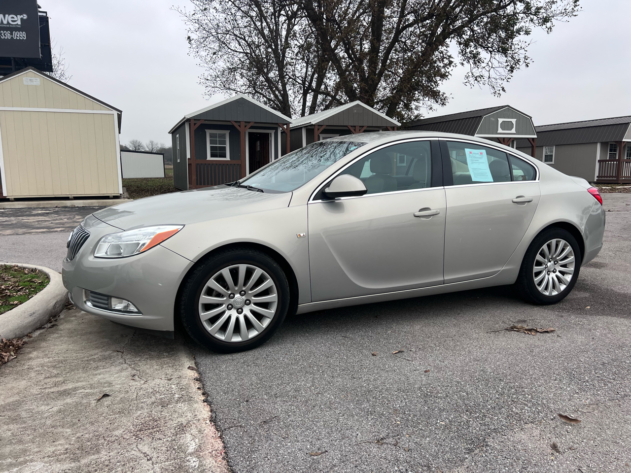 2011 Buick Regal CXL photo 3