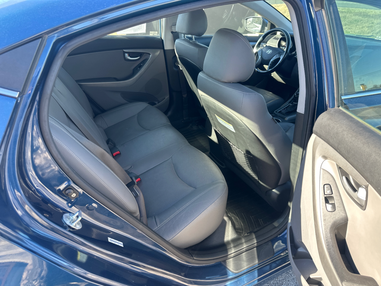 Hyundai Elantra GLS M/T 2014