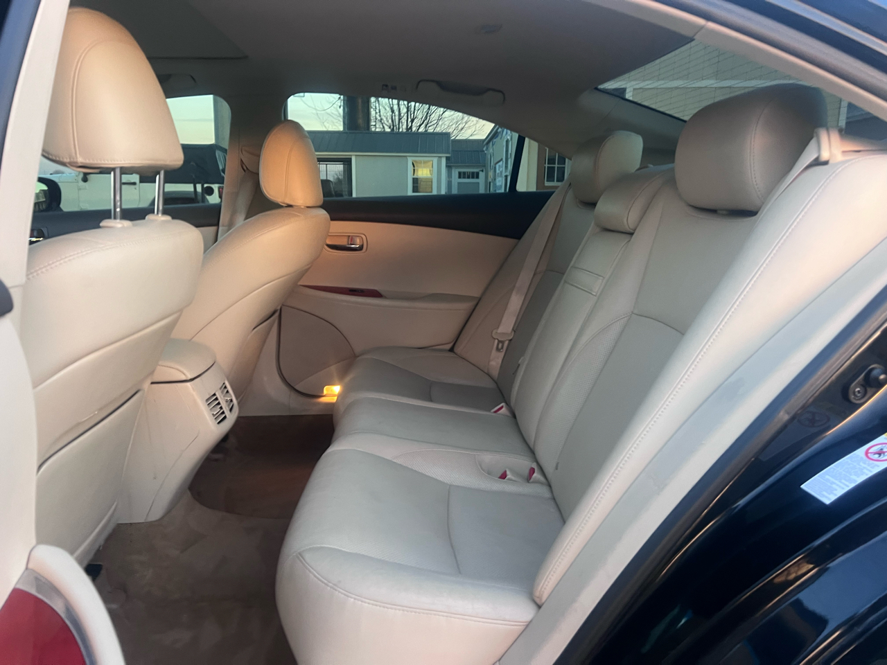 Lexus ES 350 Sedan 2011