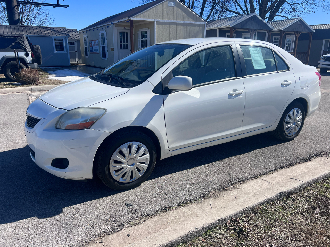 Toyota Yaris Sedan 4-Speed AT 2010
