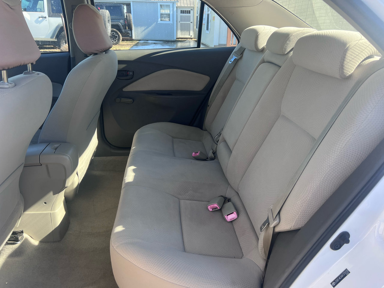 Toyota Yaris Sedan 4-Speed AT 2010