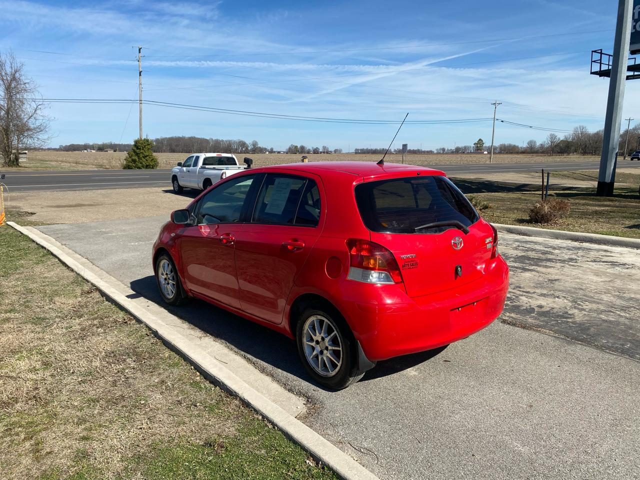 Toyota Yaris Liftback 5-Door AT 2010