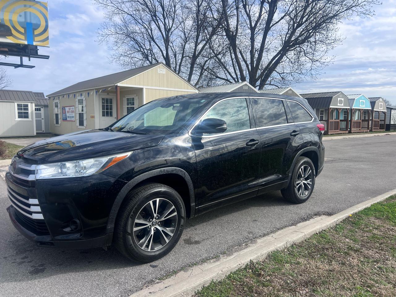 Toyota Highlander LE Plus FWD V6 2018