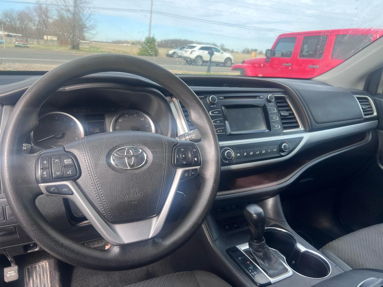 Toyota Highlander LE Plus FWD V6 2018