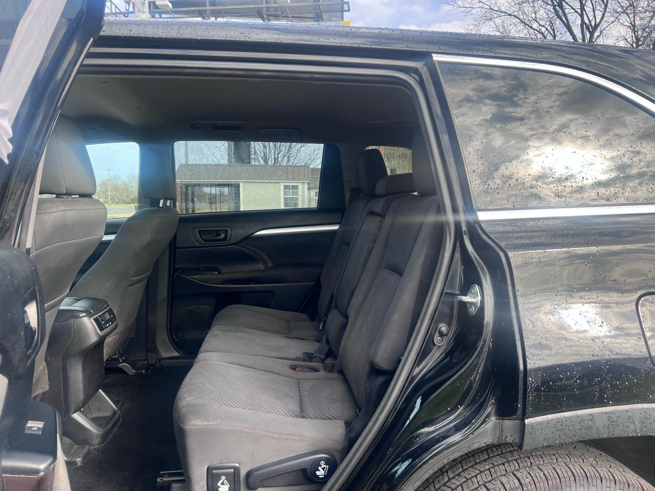 Toyota Highlander LE Plus FWD V6 2018