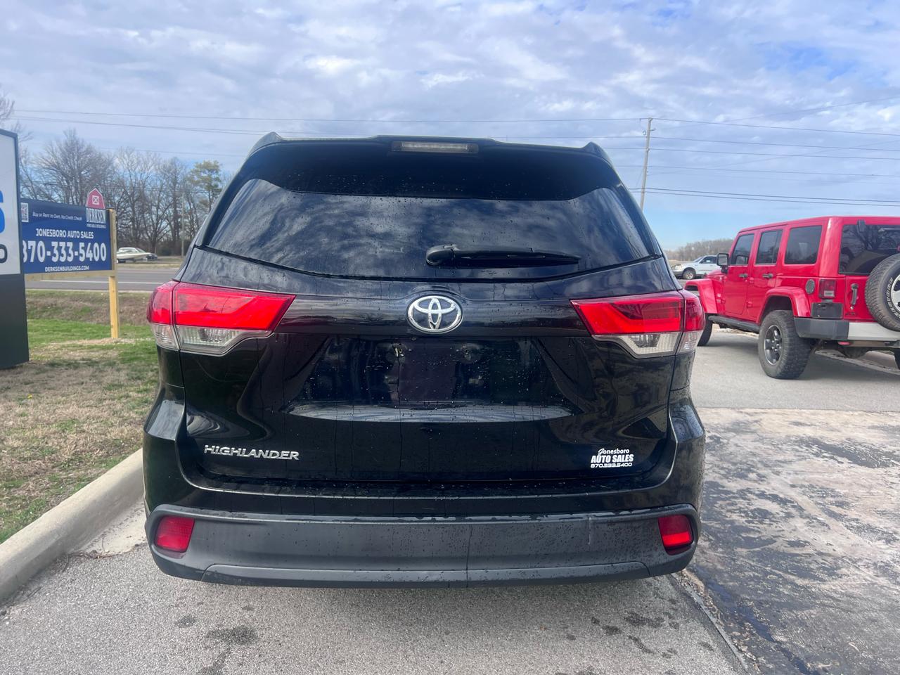 Toyota Highlander LE Plus FWD V6 2018