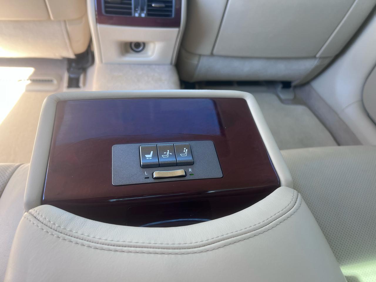 Lexus LS 460 L Luxury Sedan 2007