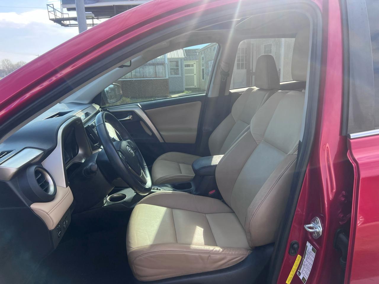 Toyota RAV4 Limited FWD 2015