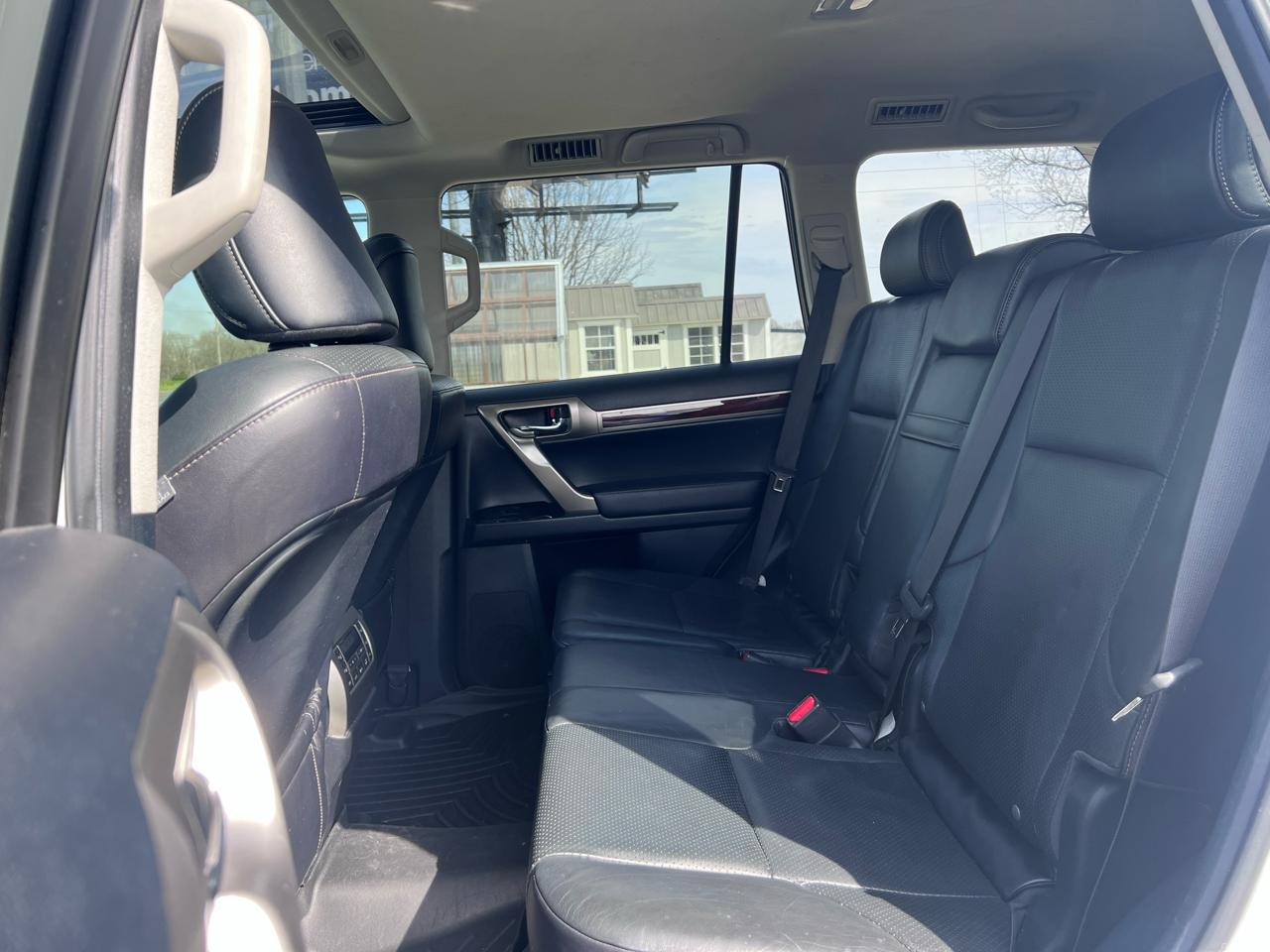 Lexus GX 460 Sport Utility 2010