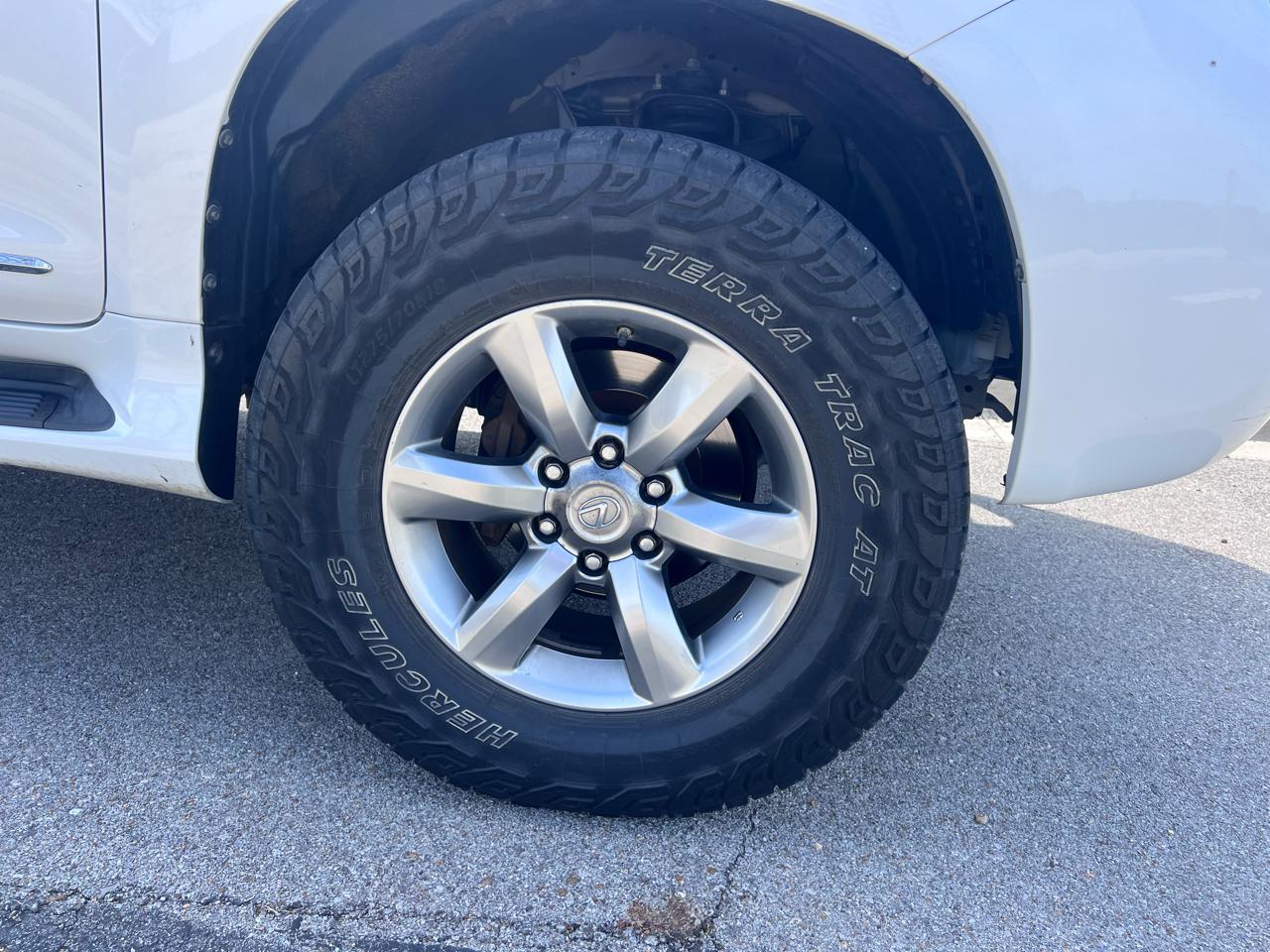 Lexus GX 460 Sport Utility 2010