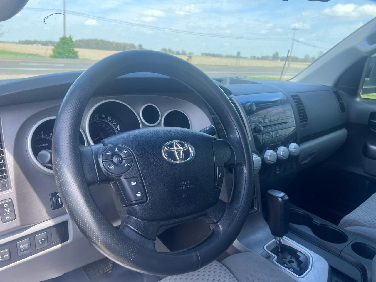 Toyota Tundra Tundra-Grade Double Cab 4.6L 4WD 2010