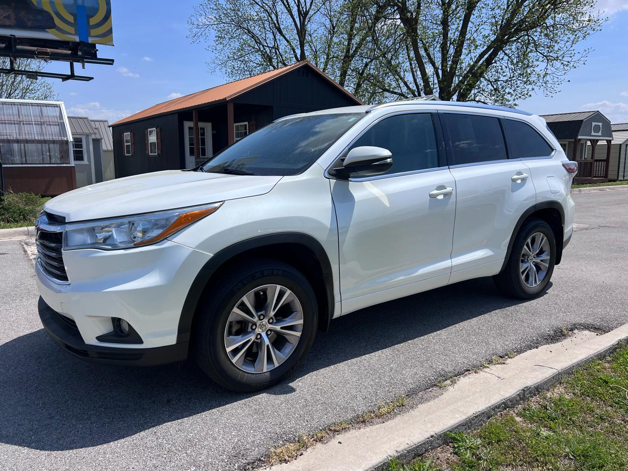 Toyota Highlander XLE AWD V6 2015