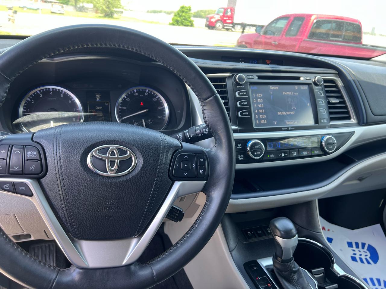 Toyota Highlander XLE AWD V6 2015