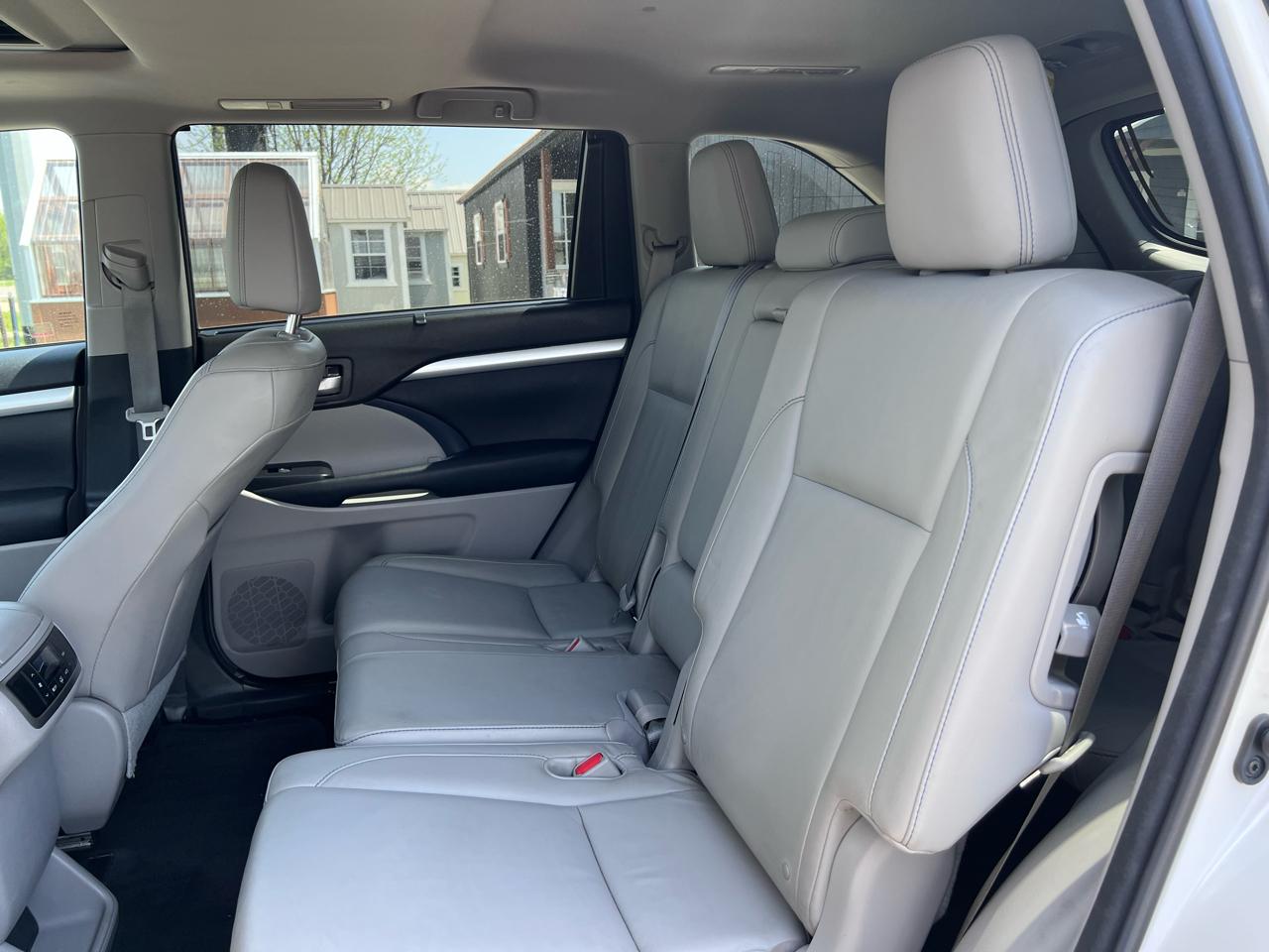 Toyota Highlander XLE AWD V6 2015