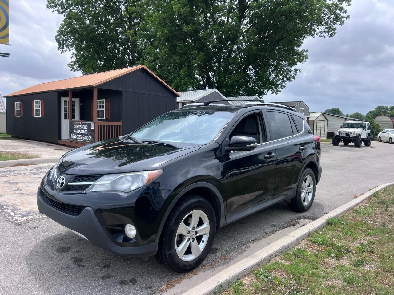 Toyota RAV4 XLE FWD 2013