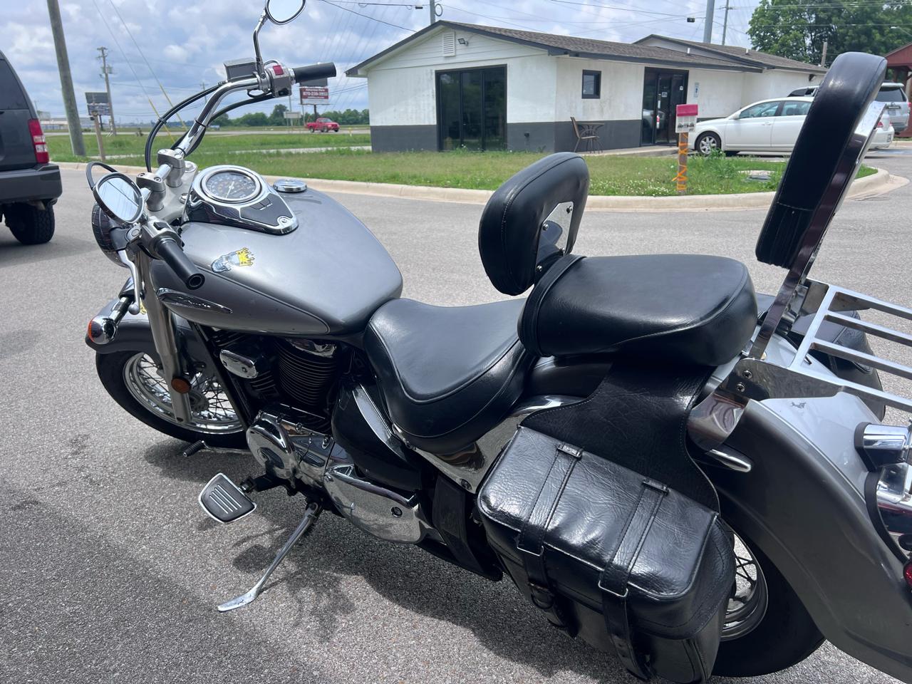 Suzuki VL800  2002