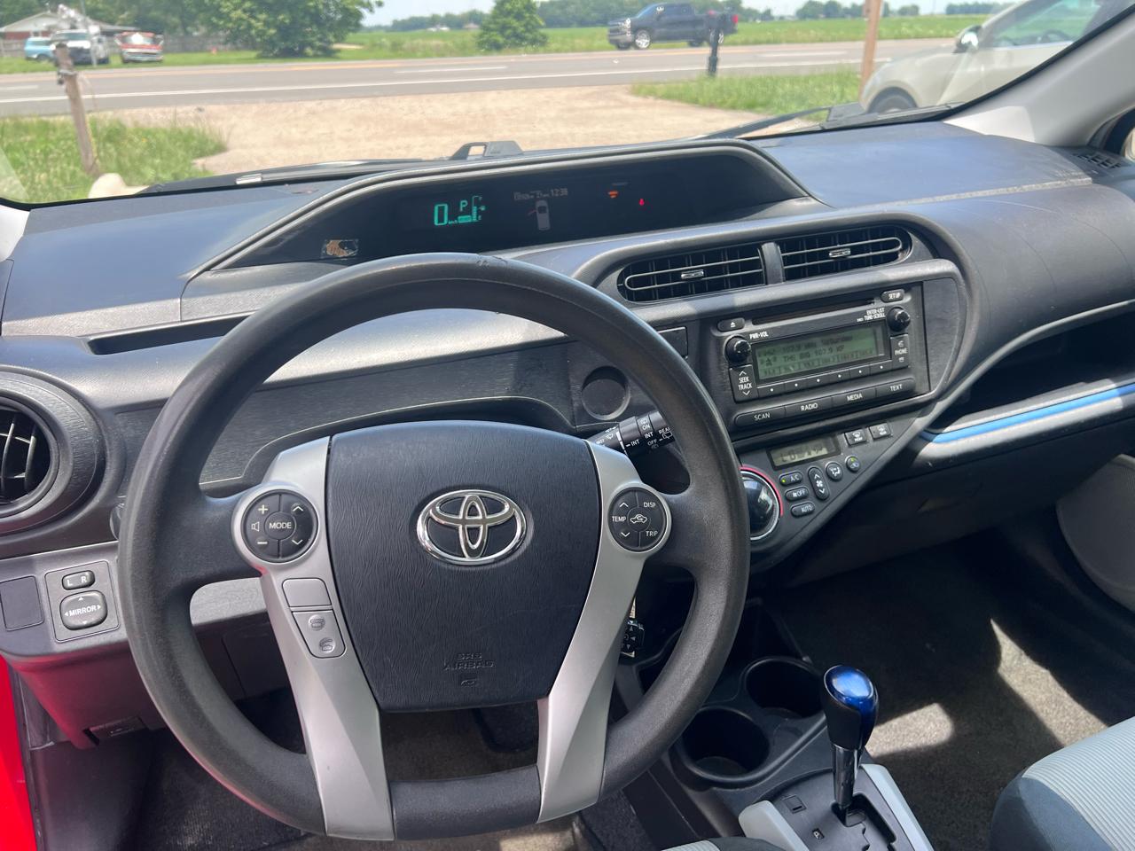 Toyota Prius c One 2013