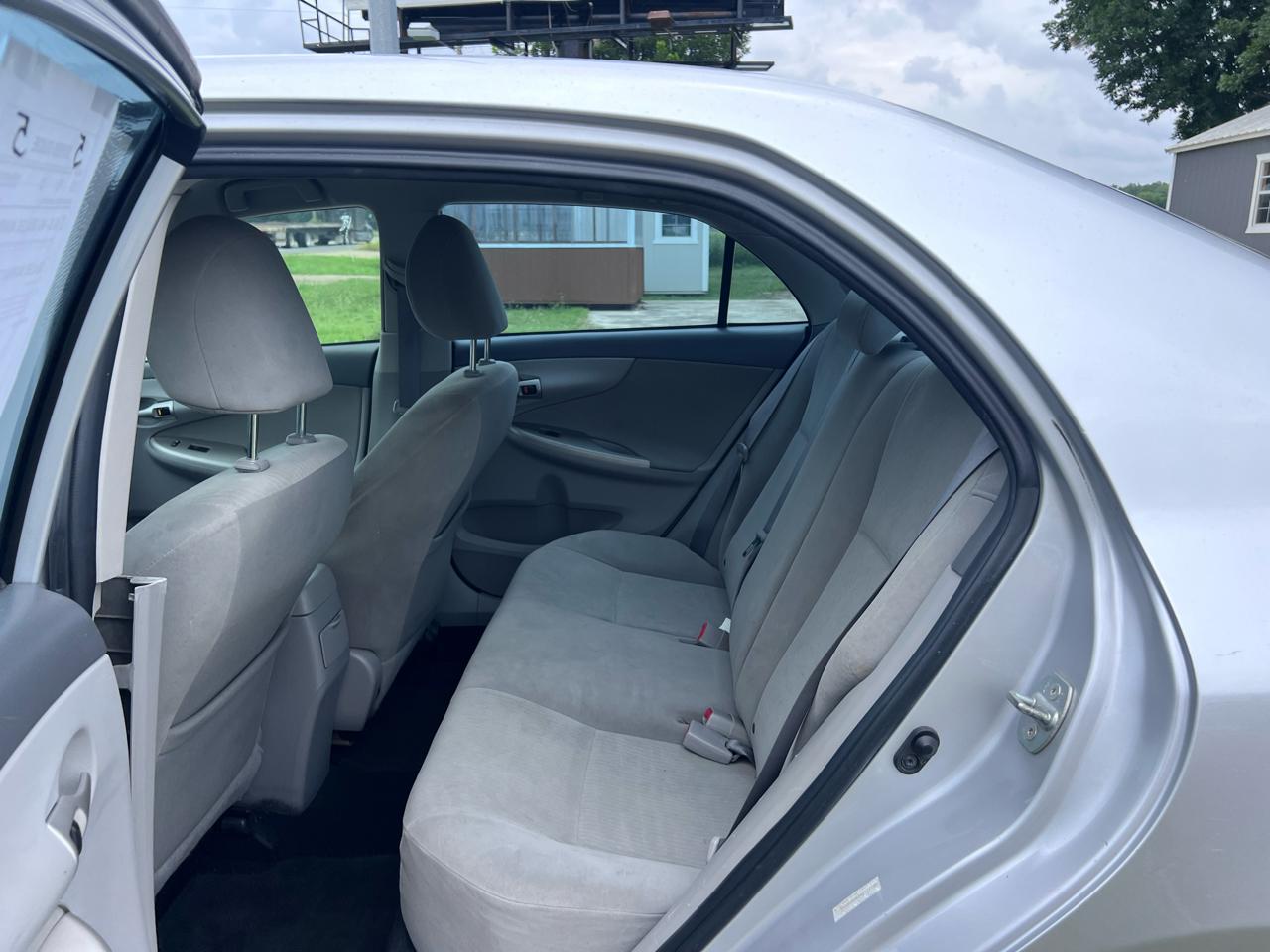 Toyota Corolla 4dr Sdn Auto (Natl) 2010