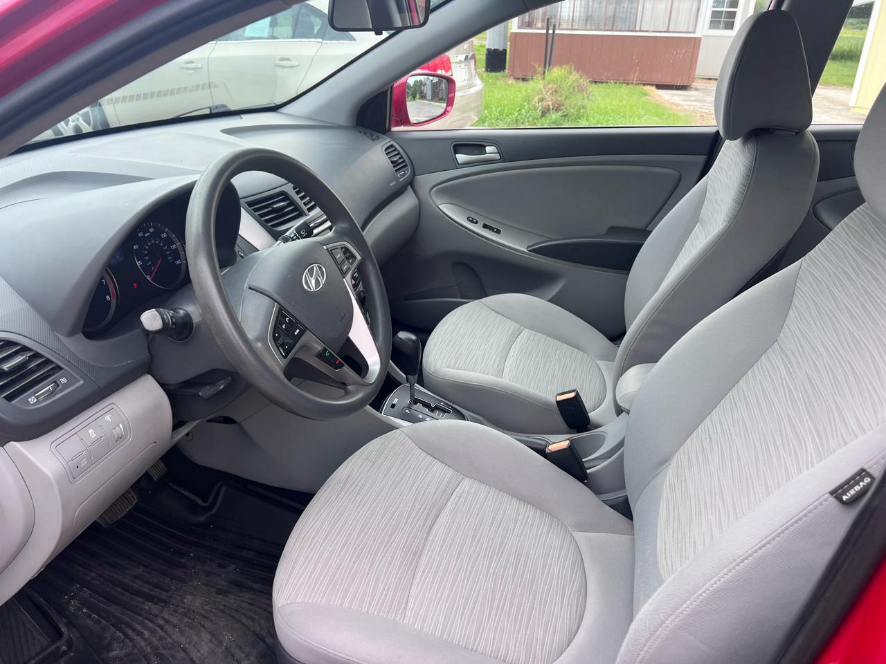 Hyundai Accent SE 4-Door 6A 2016