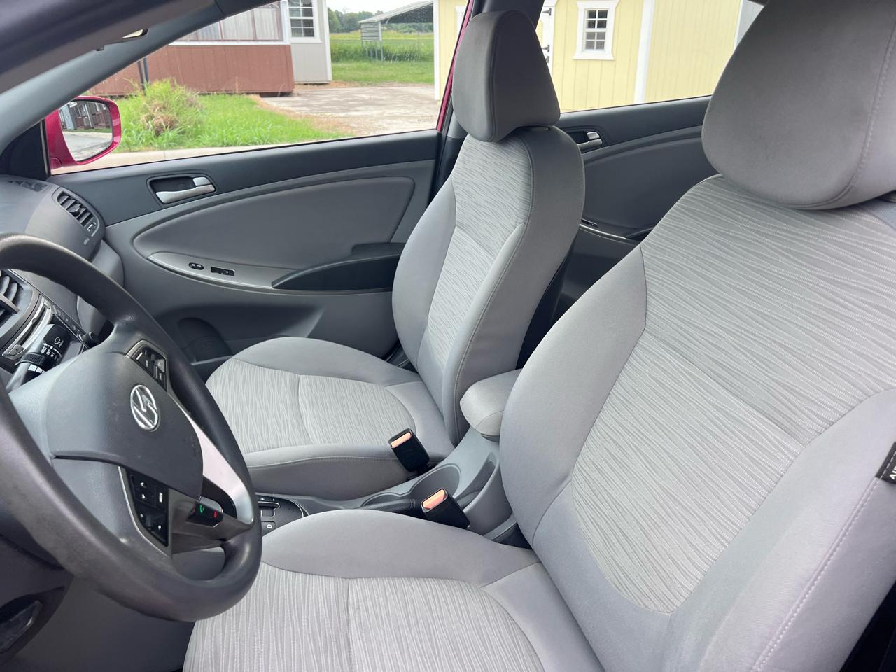 Hyundai Accent SE 4-Door 6A 2016