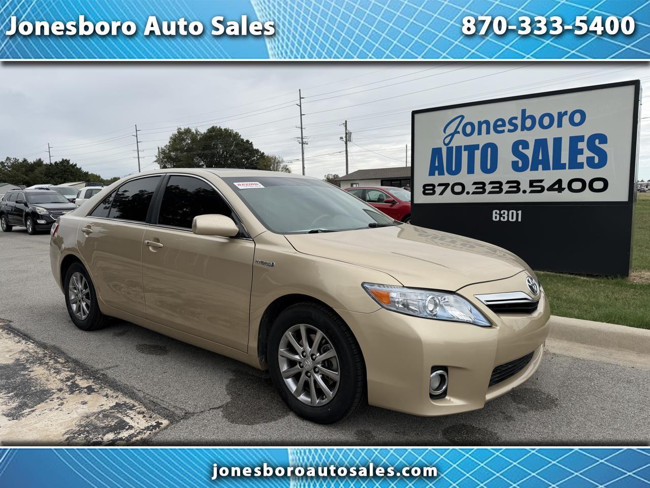 Toyota Camry Hybrid Sedan 2011